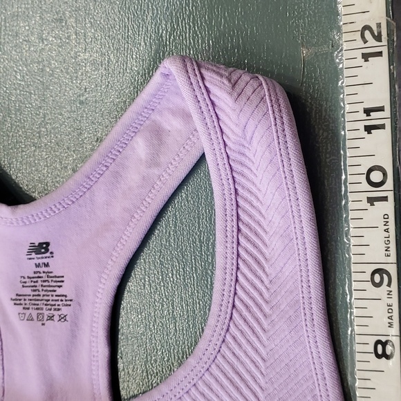 NEW BALLANCE LAVENDER SPORTS BRA. Size medium. No pads. Polyester. - Picture 5 of 6